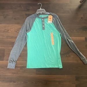 Urban NWT Long-Sleeve Shirt